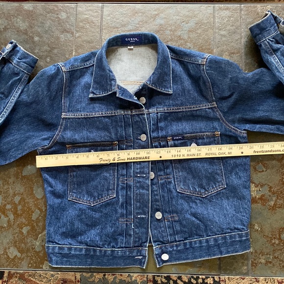 GUESS Denim Trucker Jacket ~ Medium Wash Blue Jean ~ Silver Buttons ~ XL - Picture 9 of 16